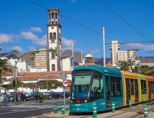 Transport publiczny na Teneryfie: Kompletny przewodnik po autobusach i tramwajach